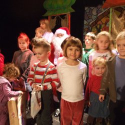 Spotkanie przedszkolaków ze św. Mikołajem
